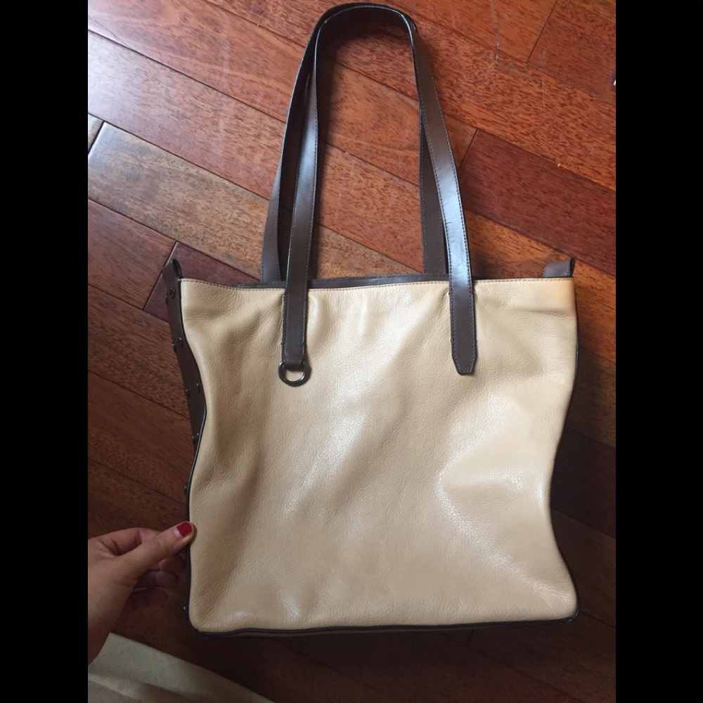 Colorblocked tote